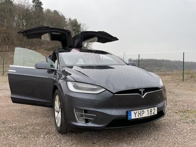 begagnad Tesla Model X 90D, AWD, Dragkrok, 6 sits, CCS,V.paket,MCU2
