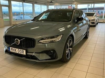 Grå Begagnad 2021 Volvo V90 R-Design Kombi | 679 000 kr