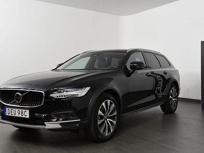 Svart Begagnad 2023 Volvo V90 CC Plus Kombi | 479 800 kr (Lite dyr)