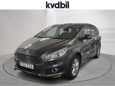 Grå Begagnad 2017 Ford S-MAX S Minibuss | 149 800 kr