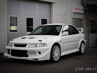 begagnad Mitsubishi Lancer Evolution 6 2.0 4WD NYBES TME FRONT NYSERVAD