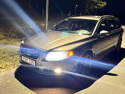 Begagnad Volvo V70 145 HK (106 kW) 2011 Oystergray Kombi