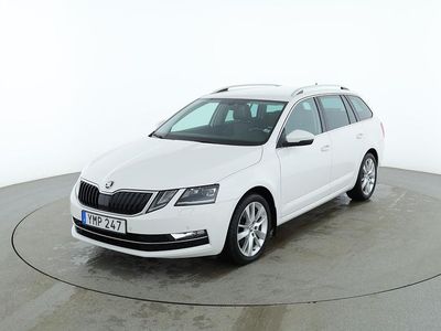 Vit Begagnad 2017 Skoda Octavia Kombi | 129 000 kr (Lite dyr)