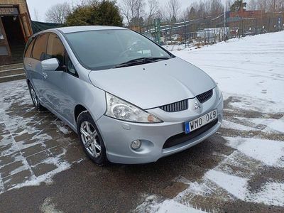 Begagnad Mitsubishi Grandis 165 HK (121 kW) 2004 Silver Minibuss