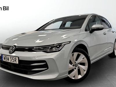 Begagnad VW Golf VIII Life 150 HK (110 kW) 2024 Blå Halvkombi
