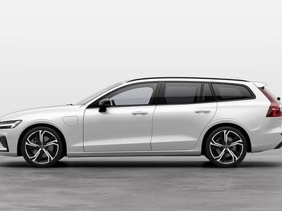 Vit Ny 2025 Volvo V60 Plus Kombi | 595 500 kr