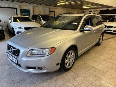 Silvermetallic Begagnad 2010 Volvo V70 R-Design Kombi | 69 900 kr (Marknadspris)