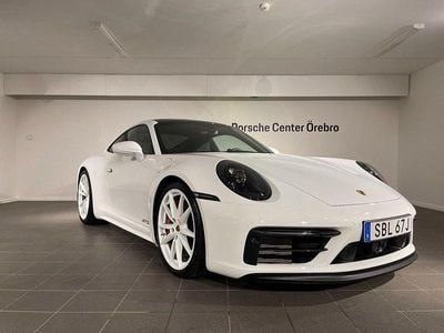 Porsche 911 Carrera 4 GTS