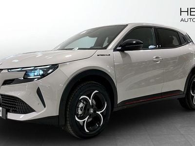 Grå Begagnad 2024 Alfa Romeo Junior SUV | 393 800 kr