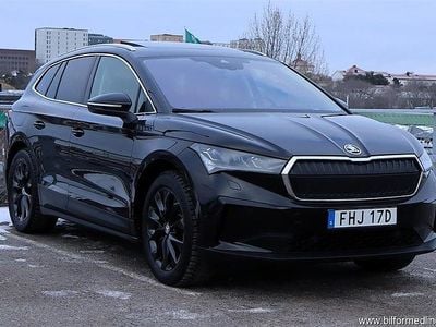 Svart samma som bilen Begagnad 2021 Skoda Enyaq iV SUV | 364 900 kr (Bra pris)