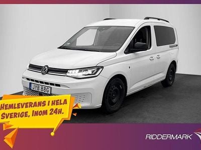 Vit Begagnad 2022 VW Caddy Minibuss | 279 900 kr