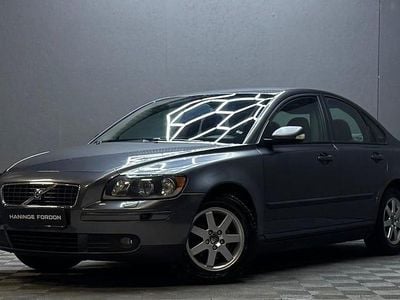 Grå Begagnad 2006 Volvo S40 Sedan | 29 900 kr (Marknadspris)