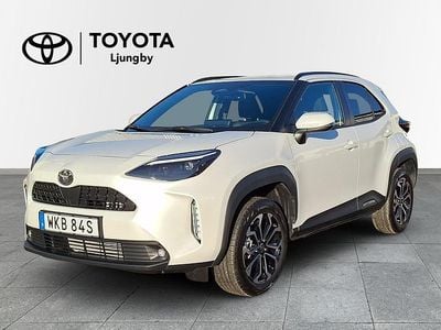 Vit Begagnad 2025 Toyota Yaris Hybrid Active | 309 000 kr (Marknadspris)