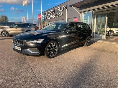 Svart Begagnad 2023 Volvo V60 Kombi | 304 500 kr (Bra pris)