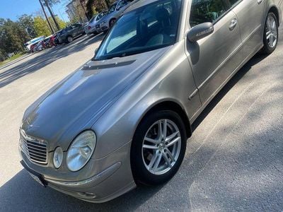 Mercedes E200