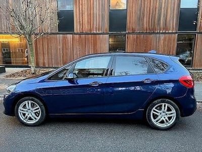 Blå Begagnad 2019 BMW 225 Sport Line Kombi | 214 700 kr (Marknadspris)
