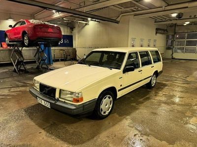 Begagnad Volvo 740 115 HK (84 kW) 1990 Benvit Kombi