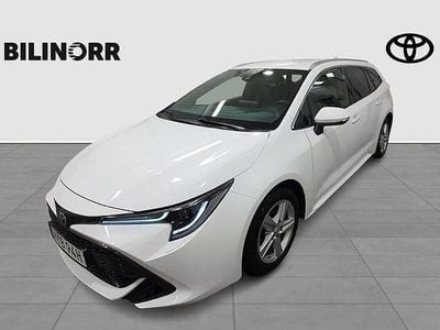 Vit Begagnad 2022 Toyota Corolla Style Kombi | 259 900 kr (Marknadspris)