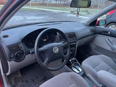 Begagnad 1999 VW Golf III Halvkombi | 28 900 kr