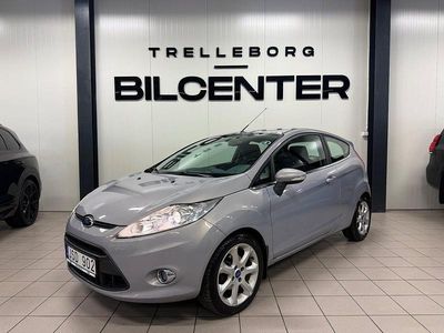 Grå Begagnad 2011 Ford Fiesta Titanium Halvkombi | 59 900 kr (Lite dyr)