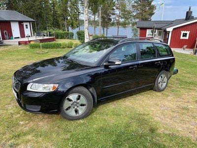 Svart Begagnad 2011 Volvo V50 Kombi | 50 000 kr (Marknadspris)