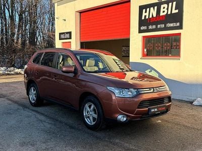 Begagnad Mitsubishi Outlander 150 HK (110 kW) 2013 Brun SUV