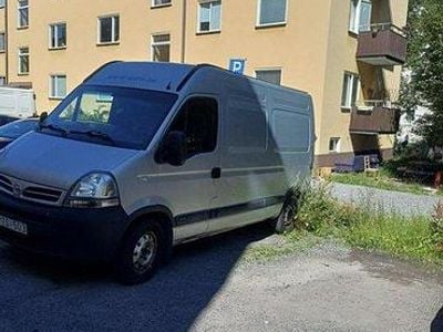 Grå Begagnad 2007 Nissan Interstar Van | 32 000 kr
