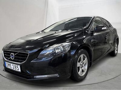 Svart Begagnad 2015 Volvo V40 Kinetic | 100 000 kr (Marknadspris)