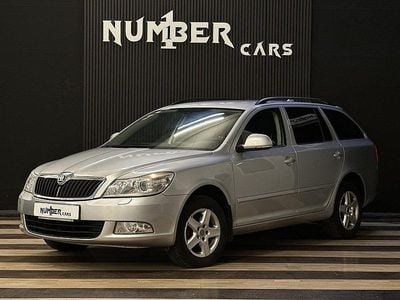 Begagnad Skoda Octavia Elegance 105 HK (77 kW) 2012 Silver Kombi