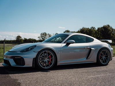 Porsche 718 Cayman GT4