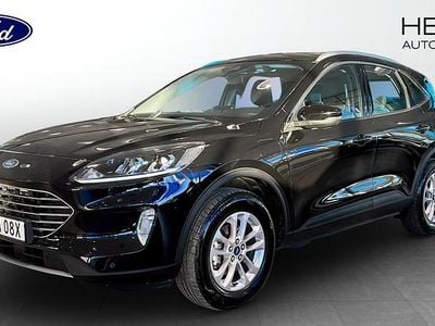 Svart (white) Begagnad 2022 Ford Kuga Titanium SUV | 269 900 kr (Lite dyr)