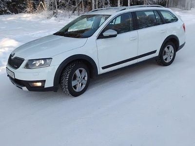 Begagnad 2016 Skoda Octavia Scout Kombi | 178 000 kr (Marknadspris)