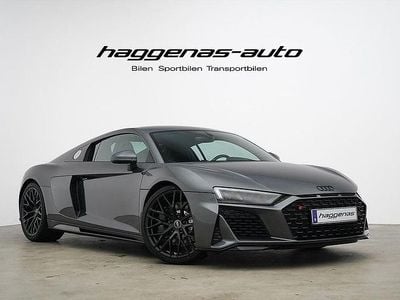 Begagnad Audi R8 Coupé Performance 570 HK (419 kW) 2023 Grå Sportkupé
