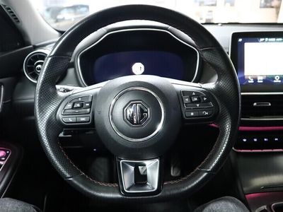 begagnad MG EHS Luxury Navi Panorama Adt Farthållare Apple CarPlay 18"
