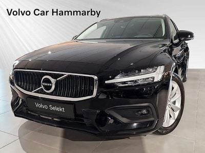 Svart Begagnad 2020 Volvo V60 Momentum Kombi | 294 900 kr (Superpris)