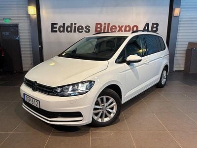 Vit Begagnad 2016 VW Touran Minibuss | 159 900 kr (Marknadspris)