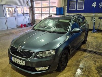 Begagnad 2015 Skoda Octavia Kombi | 107 000 kr (Marknadspris)