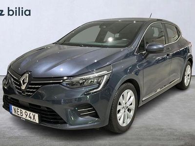 Grå Begagnad 2022 Renault Clio V Intens Halvkombi | 139 900 kr (Bra pris)