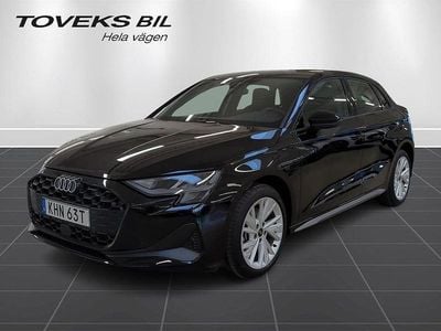 Brilliantsvart Begagnad 2025 Audi A3 Sportback Design Halvkombi | 415 900 kr