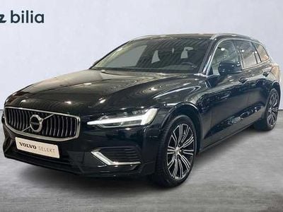 Svart Begagnad 2022 Volvo V60 Kombi | 349 900 kr (Marknadspris)