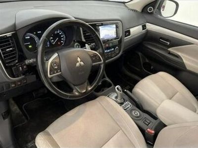 begagnad Mitsubishi Outlander P-HEV 2.0 Hybrid 4WD CVT Euro 5