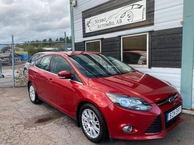 Röd Begagnad 2011 Ford Focus Titanium Halvkombi | 54 900 kr (Marknadspris)