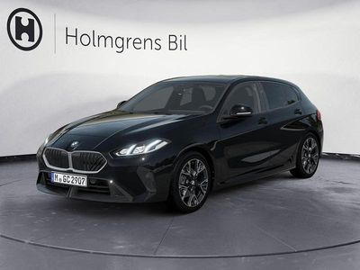 Svart Begagnad 2026 BMW 120 Halvkombi | 419 800 kr