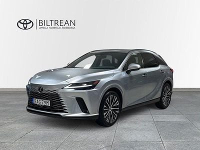 Silver Begagnad 2023 Lexus RX450h+ Executive Line SUV | 719 000 kr (Marknadspris)