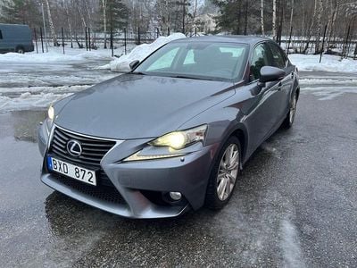 Begagnad 2014 Lexus IS300h | 119 900 kr (Dyr)