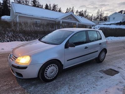 Begagnad VW Golf V Trendline 102 HK (75 kW) 2007
