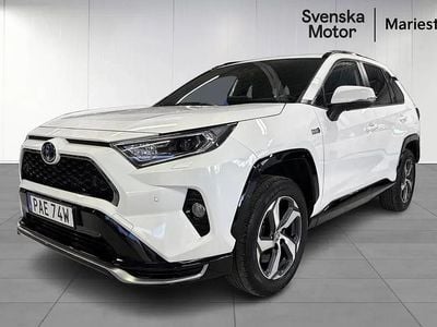 Ljusblå Begagnad 2021 Toyota RAV4 Hybrid Edition SUV | 364 200 kr (Marknadspris)