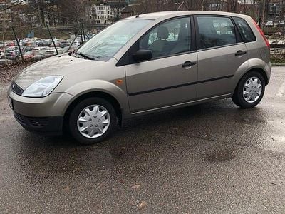 Begagnad 2003 Ford Fiesta Halvkombi | 21 900 kr (Marknadspris)