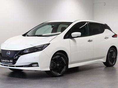 Begagnad Nissan Leaf N-Connecta 110 kW (150 HK) 2022 Vit Halvkombi