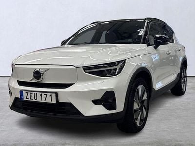 Vit Begagnad 2023 Volvo XC40 Plus SUV | 429 900 kr (Lite dyr)